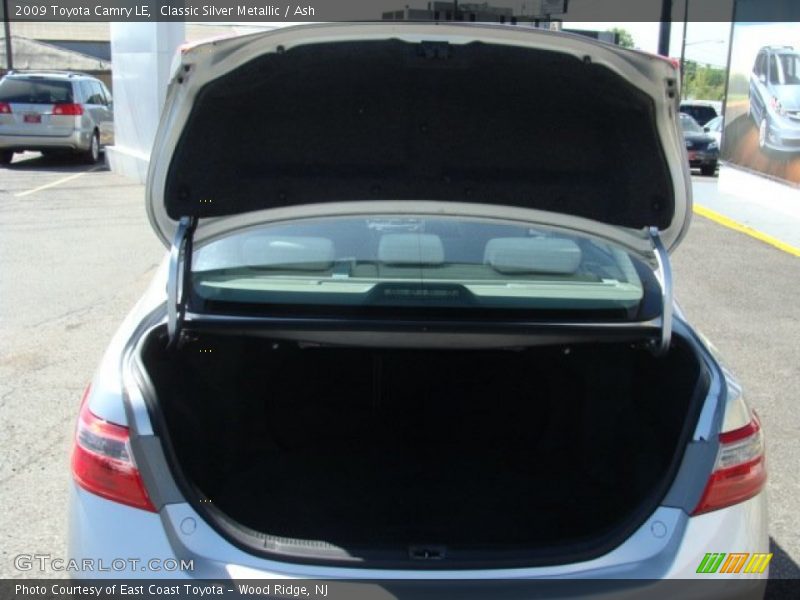 Classic Silver Metallic / Ash 2009 Toyota Camry LE