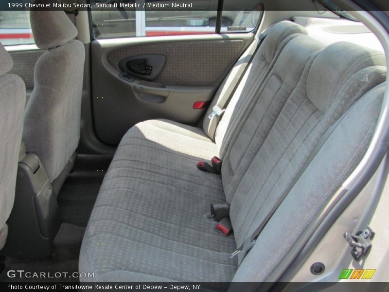  1999 Malibu Sedan Medium Neutral Interior