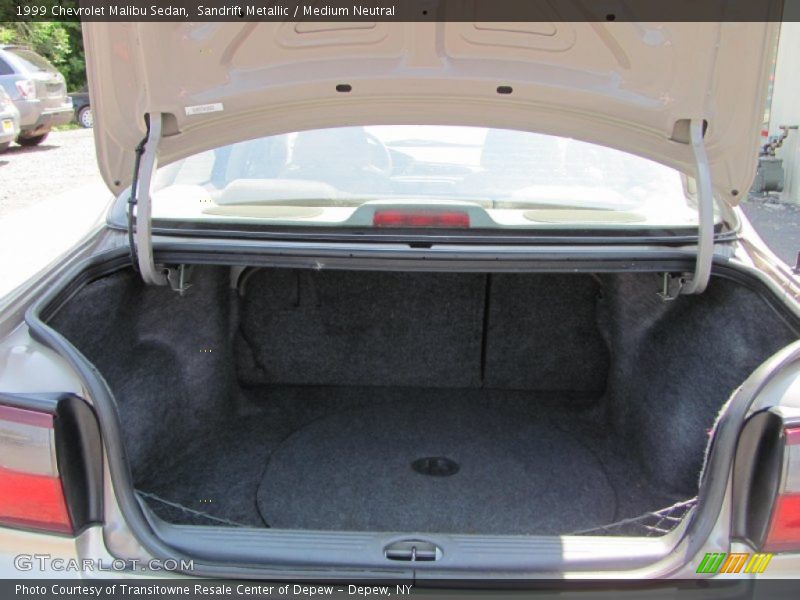  1999 Malibu Sedan Trunk