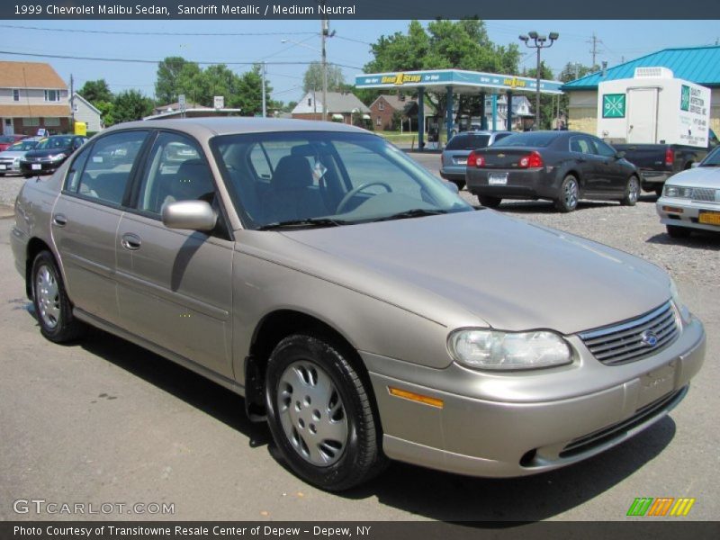 Front 3/4 View of 1999 Malibu Sedan