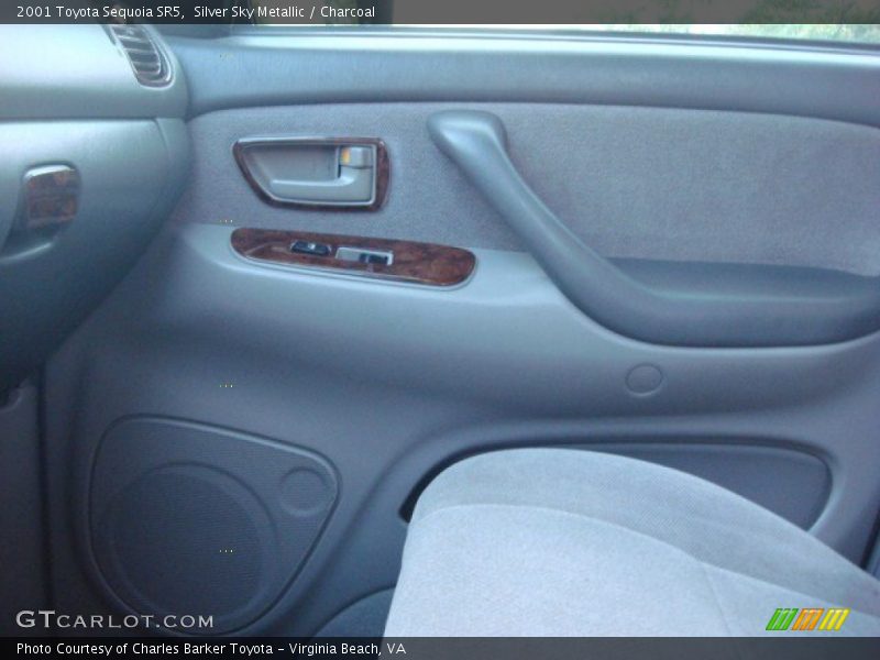 Silver Sky Metallic / Charcoal 2001 Toyota Sequoia SR5