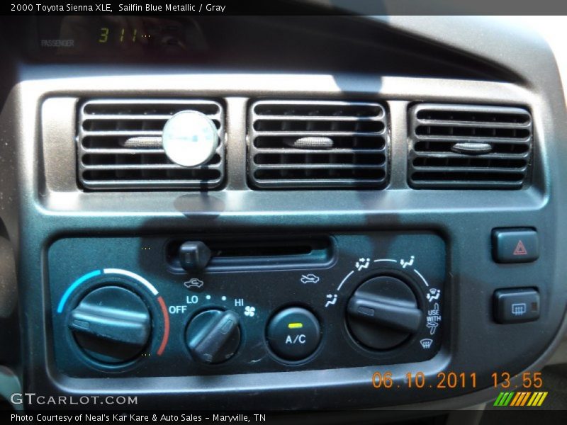 Sailfin Blue Metallic / Gray 2000 Toyota Sienna XLE