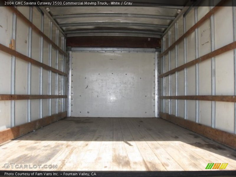 White / Gray 2004 GMC Savana Cutaway 3500 Commercial Moving Truck