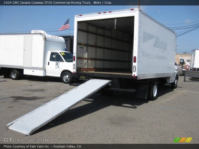 White / Gray 2004 GMC Savana Cutaway 3500 Commercial Moving Truck