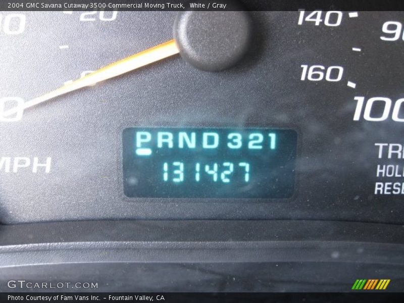 White / Gray 2004 GMC Savana Cutaway 3500 Commercial Moving Truck