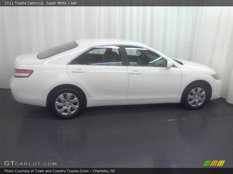 Super White / Ash 2011 Toyota Camry LE