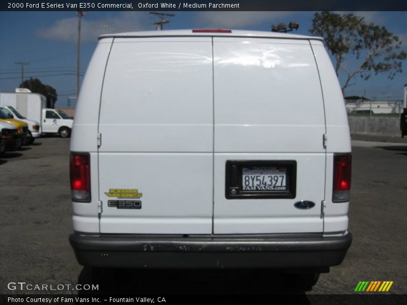 Oxford White / Medium Parchment 2000 Ford E Series Van E350 Commercial