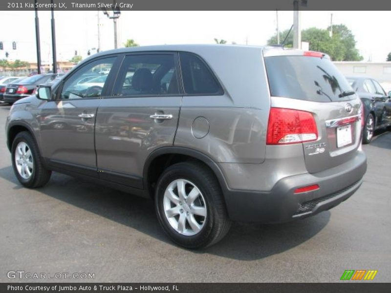 Titanium Silver / Gray 2011 Kia Sorento LX