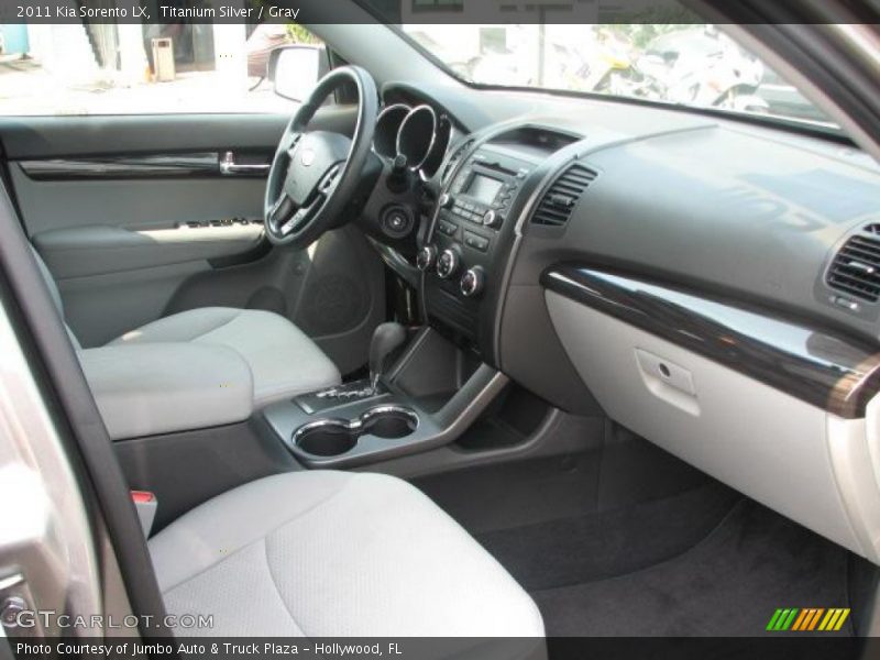 Titanium Silver / Gray 2011 Kia Sorento LX
