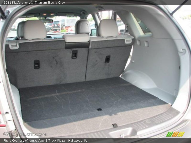 Titanium Silver / Gray 2011 Kia Sorento LX