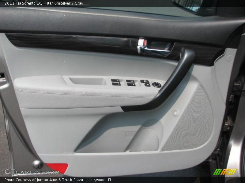 Titanium Silver / Gray 2011 Kia Sorento LX