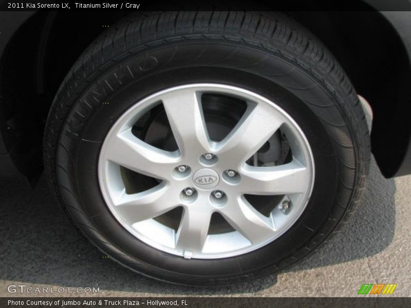 Titanium Silver / Gray 2011 Kia Sorento LX