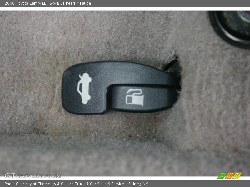 Sky Blue Pearl / Taupe 2006 Toyota Camry LE