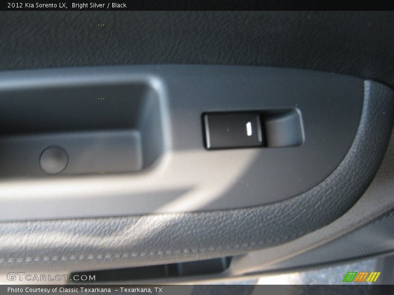 Bright Silver / Black 2012 Kia Sorento LX