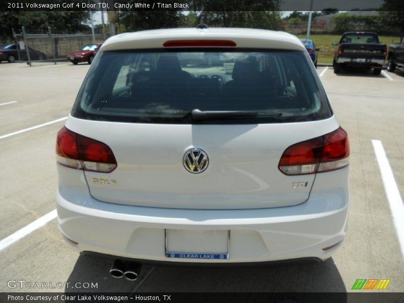 Candy White / Titan Black 2011 Volkswagen Golf 4 Door TDI