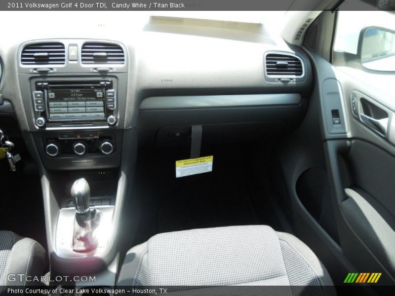 Candy White / Titan Black 2011 Volkswagen Golf 4 Door TDI
