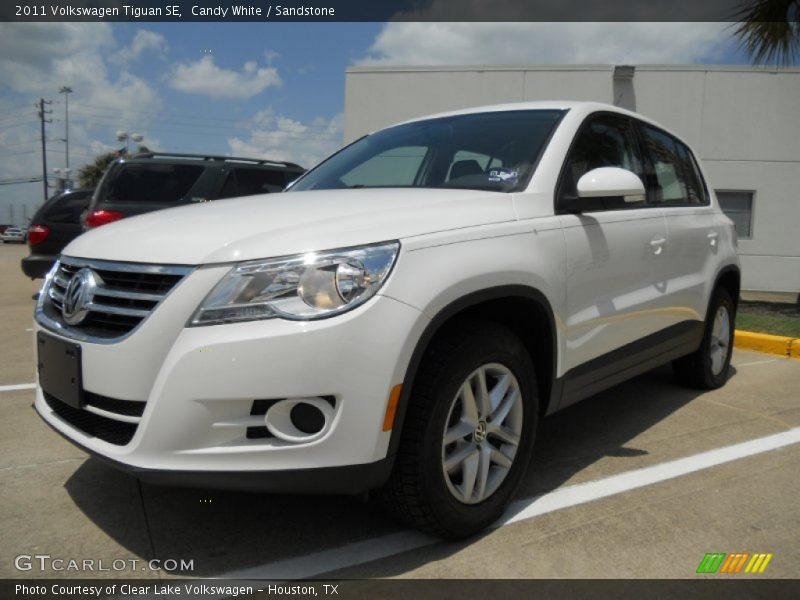 Candy White / Sandstone 2011 Volkswagen Tiguan SE