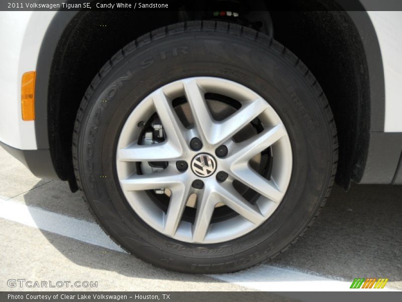 Candy White / Sandstone 2011 Volkswagen Tiguan SE