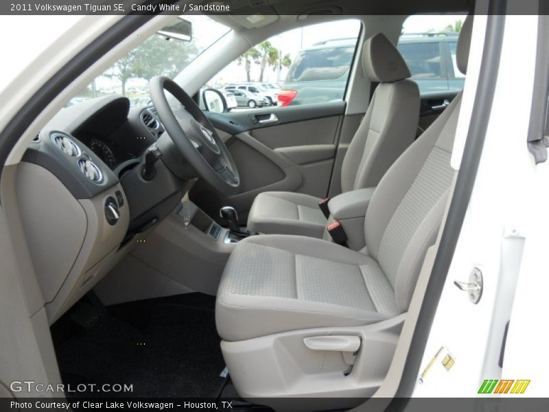 Candy White / Sandstone 2011 Volkswagen Tiguan SE