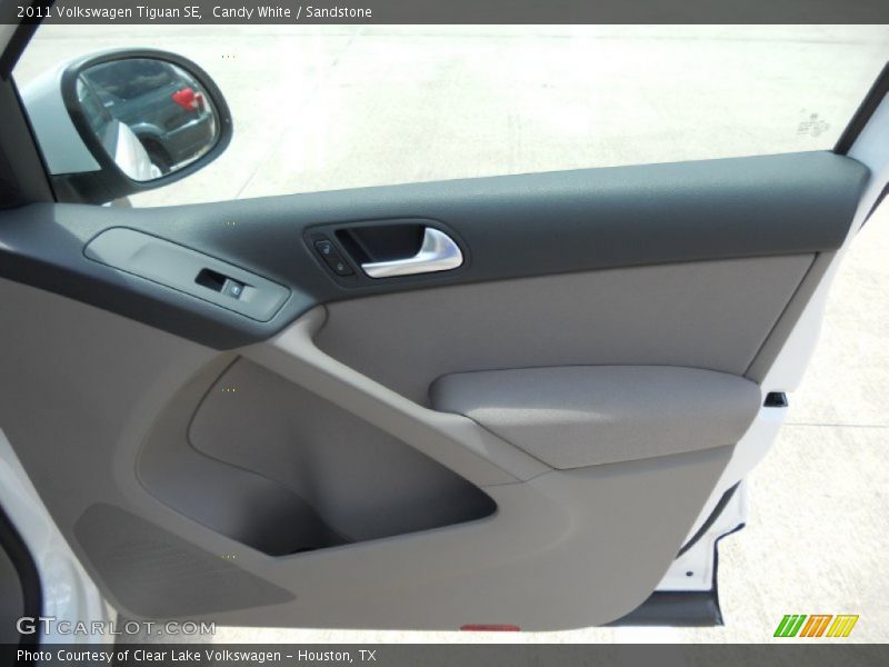 Candy White / Sandstone 2011 Volkswagen Tiguan SE