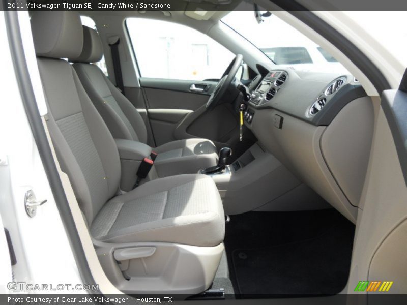 Candy White / Sandstone 2011 Volkswagen Tiguan SE