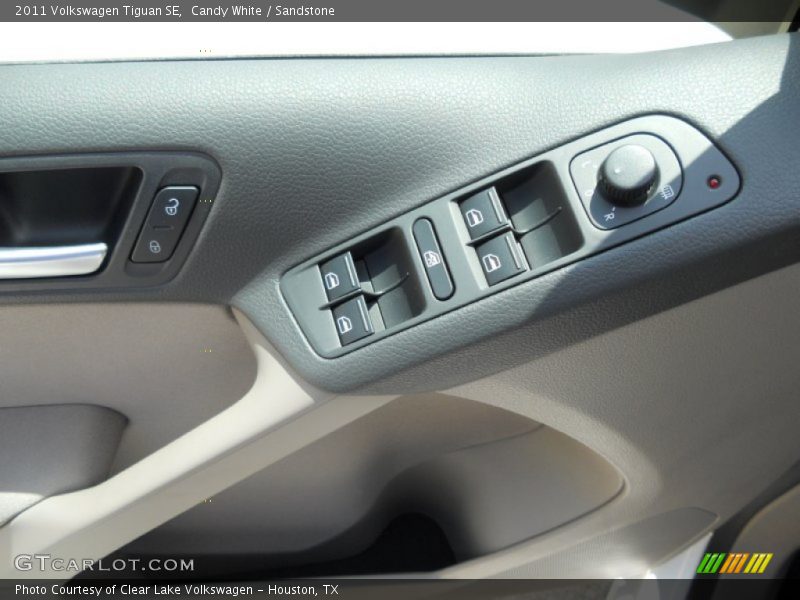 Candy White / Sandstone 2011 Volkswagen Tiguan SE