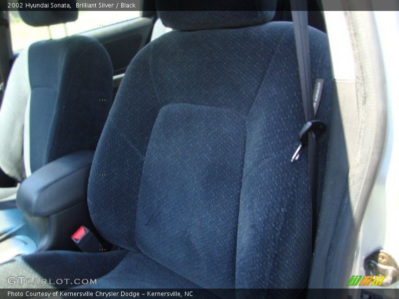 Brilliant Silver / Black 2002 Hyundai Sonata