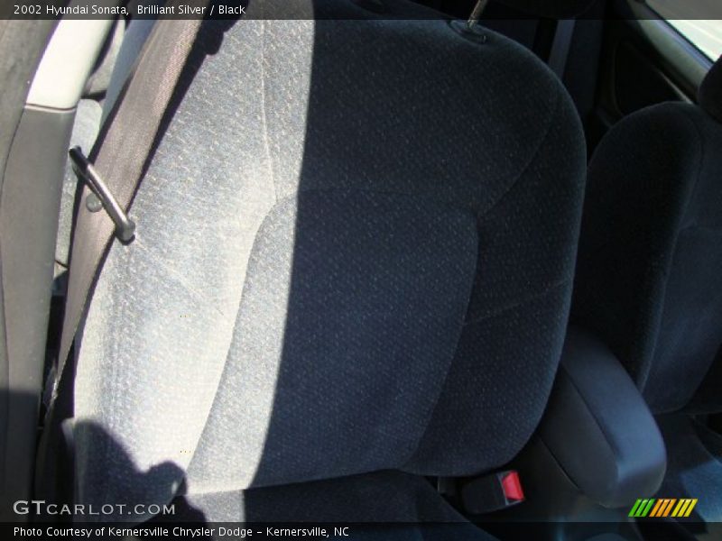 Brilliant Silver / Black 2002 Hyundai Sonata