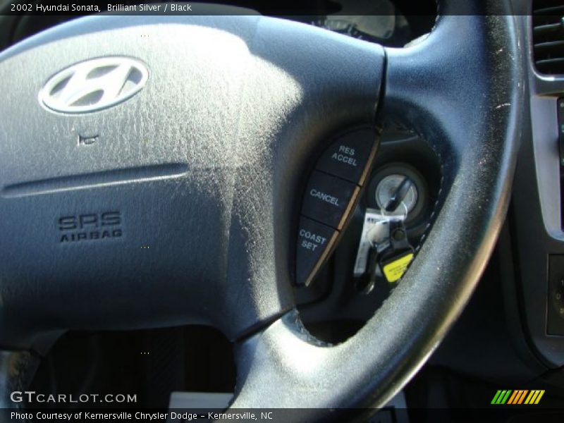 Brilliant Silver / Black 2002 Hyundai Sonata