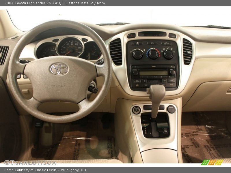 Bluestone Metallic / Ivory 2004 Toyota Highlander V6 4WD