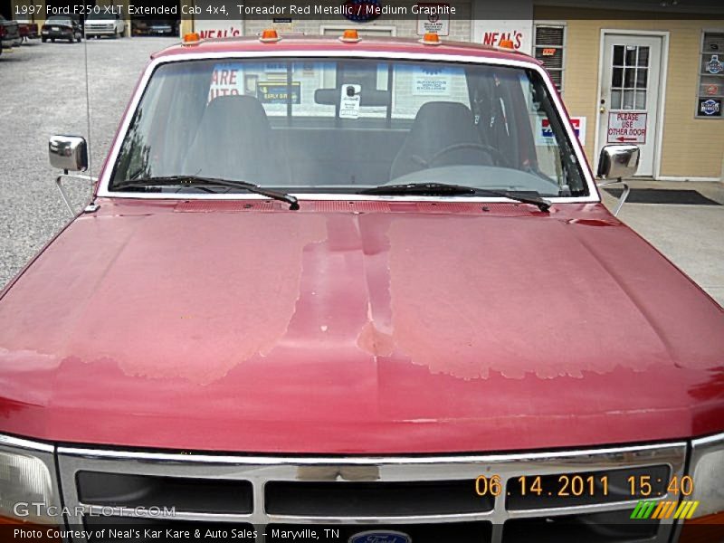 Toreador Red Metallic / Medium Graphite 1997 Ford F250 XLT Extended Cab 4x4