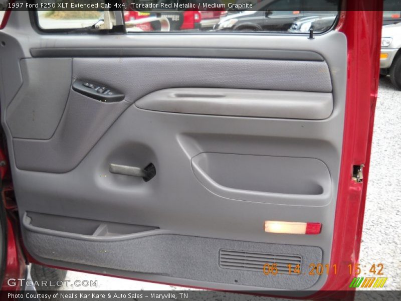 Toreador Red Metallic / Medium Graphite 1997 Ford F250 XLT Extended Cab 4x4
