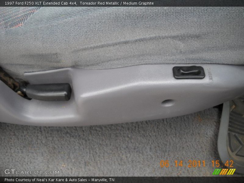 Toreador Red Metallic / Medium Graphite 1997 Ford F250 XLT Extended Cab 4x4