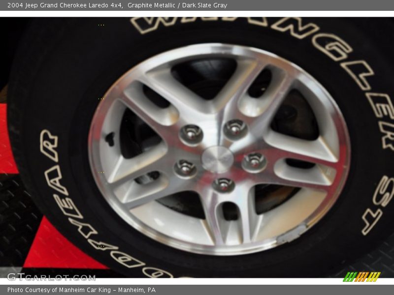 Graphite Metallic / Dark Slate Gray 2004 Jeep Grand Cherokee Laredo 4x4