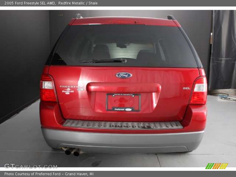 Redfire Metallic / Shale 2005 Ford Freestyle SEL AWD