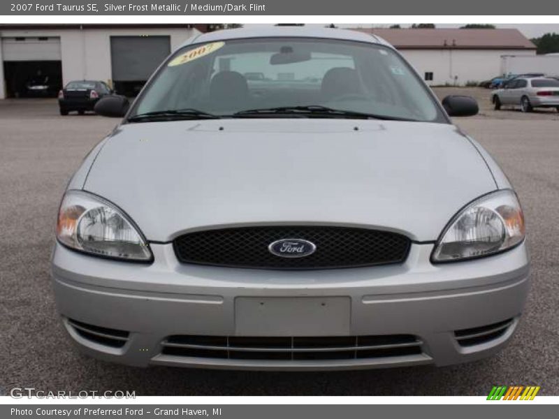 Silver Frost Metallic / Medium/Dark Flint 2007 Ford Taurus SE