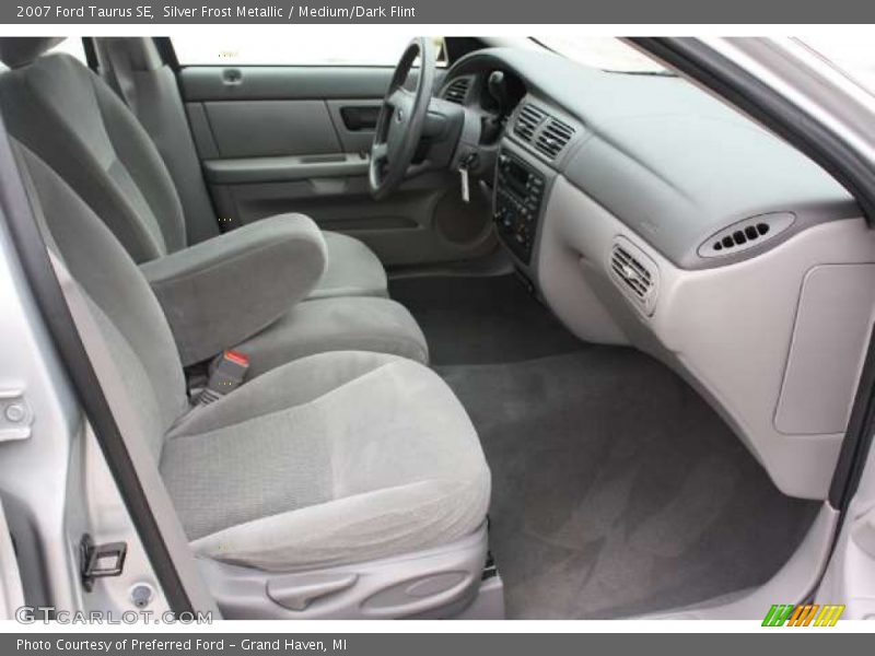Silver Frost Metallic / Medium/Dark Flint 2007 Ford Taurus SE