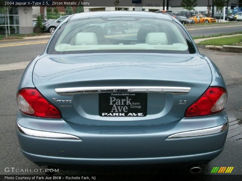 Zircon Metallic / Ivory 2004 Jaguar X-Type 2.5