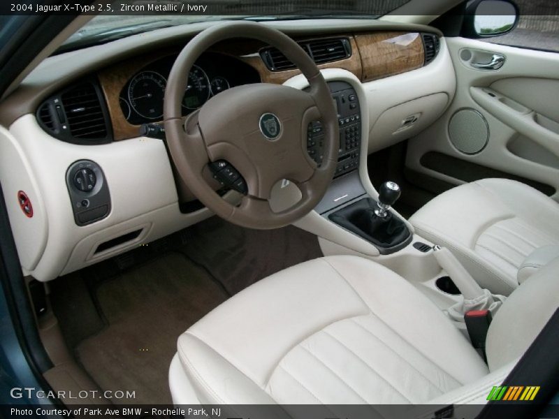  2004 X-Type 2.5 Ivory Interior