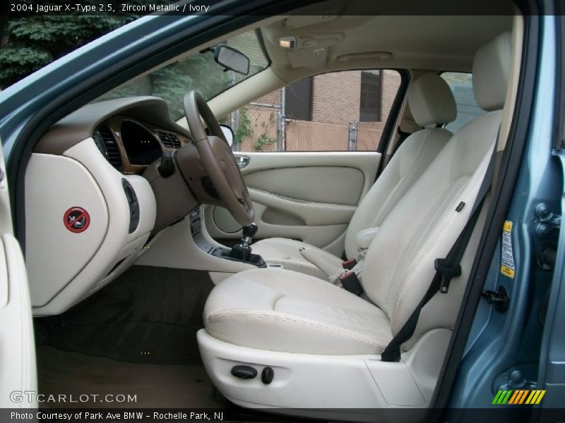  2004 X-Type 2.5 Ivory Interior