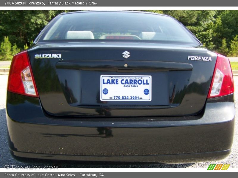 Fantasy Black Metallic / Gray 2004 Suzuki Forenza S