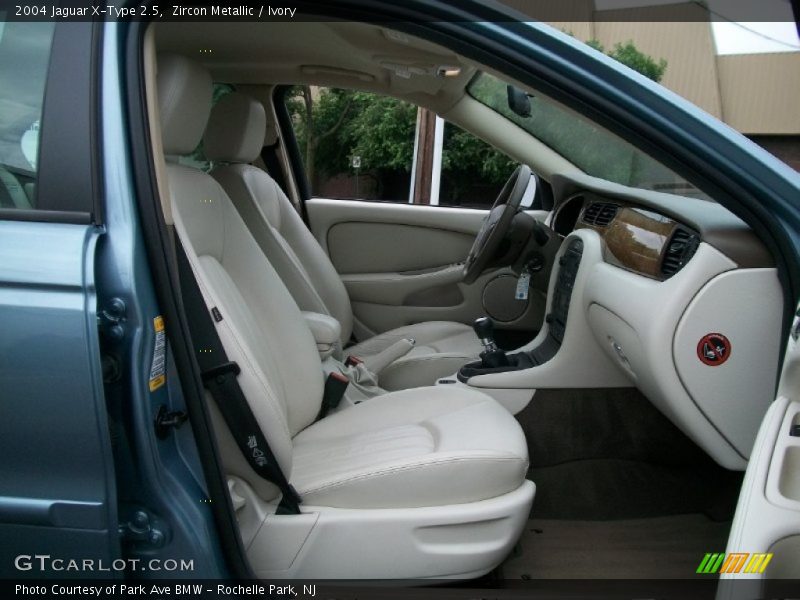  2004 X-Type 2.5 Ivory Interior