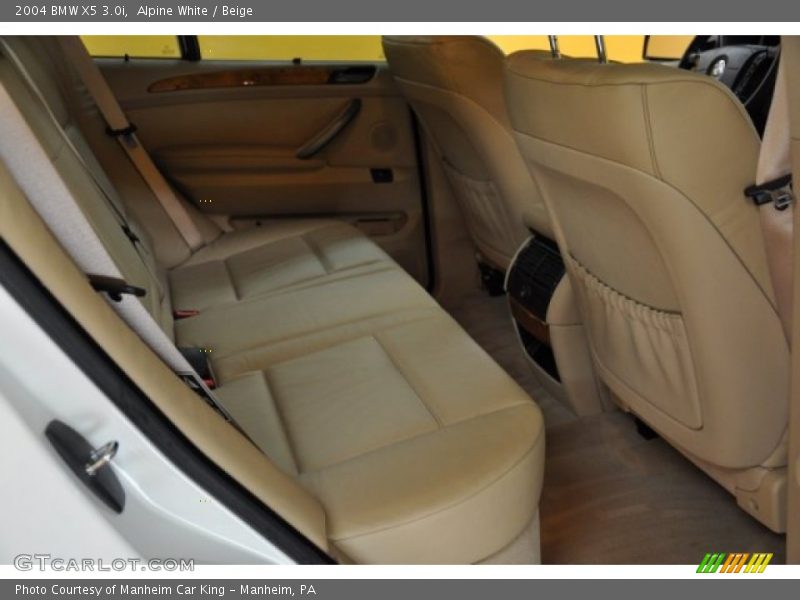 Alpine White / Beige 2004 BMW X5 3.0i