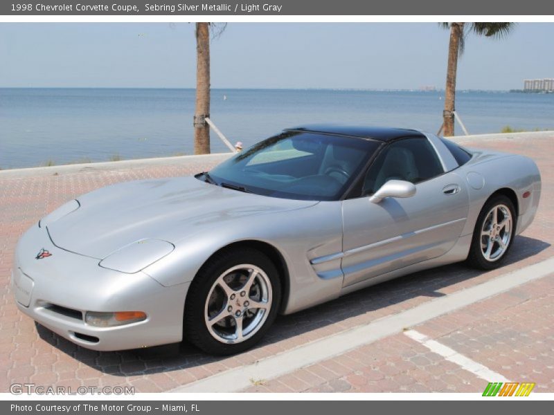 Front 3/4 View of 1998 Corvette Coupe