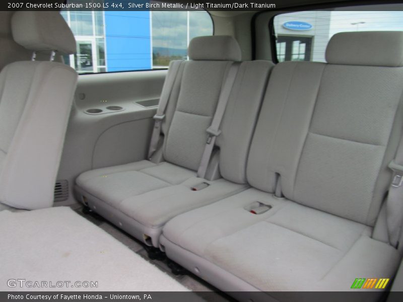  2007 Suburban 1500 LS 4x4 Light Titanium/Dark Titanium Interior