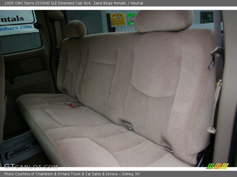 Sand Beige Metallic / Neutral 2005 GMC Sierra 2500HD SLE Extended Cab 4x4