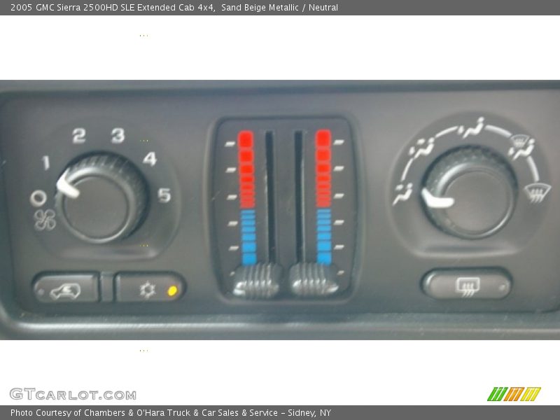 Sand Beige Metallic / Neutral 2005 GMC Sierra 2500HD SLE Extended Cab 4x4