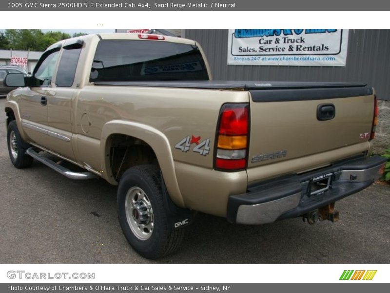 Sand Beige Metallic / Neutral 2005 GMC Sierra 2500HD SLE Extended Cab 4x4