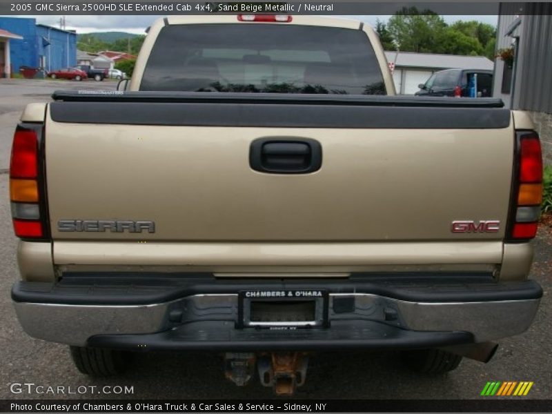 Sand Beige Metallic / Neutral 2005 GMC Sierra 2500HD SLE Extended Cab 4x4