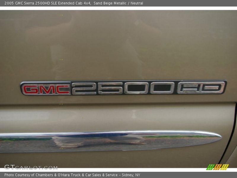 Sand Beige Metallic / Neutral 2005 GMC Sierra 2500HD SLE Extended Cab 4x4